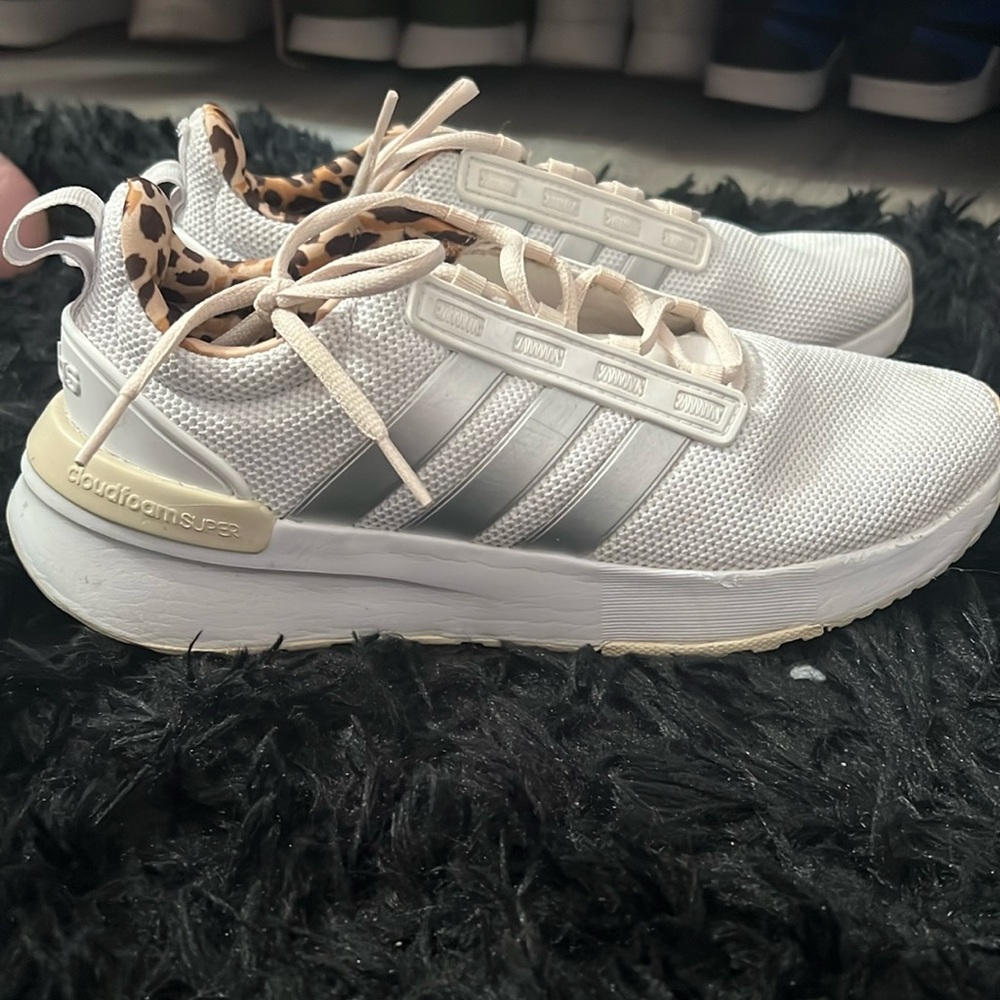 Women’s size 8 1/2 Adidas Cloudfoam Super